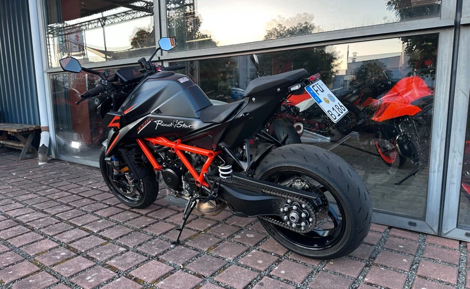 Angebot KTM 1390 Super Duke R EVO Bild 6: Angebot KTM 1390 Super Duke R EVO