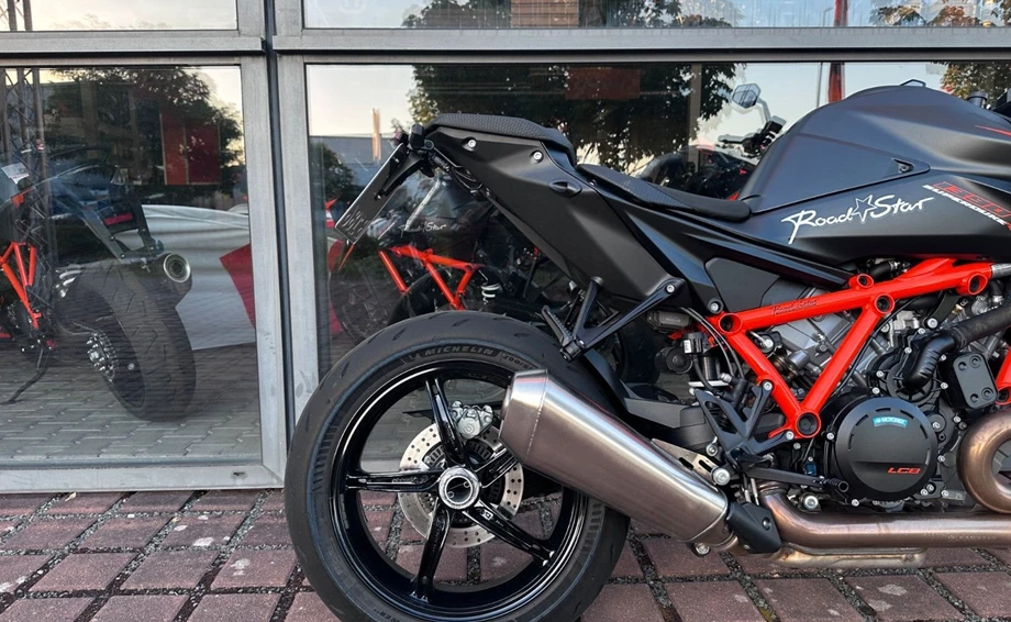 Angebot KTM 1390 Super Duke R EVO Bild 9: Angebot KTM 1390 Super Duke R EVO