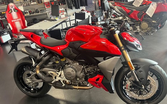 Gebrauchtmotorrad Ducati Streetfighter V2 - Bild 1