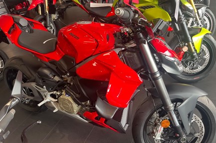Ducati Streetfighter V4