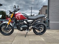 Gebrauchtmotorrad Triumph Speed 400