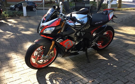Gebrauchtmotorrad Aprilia Tuono V4 1100 Factory - Bild 6