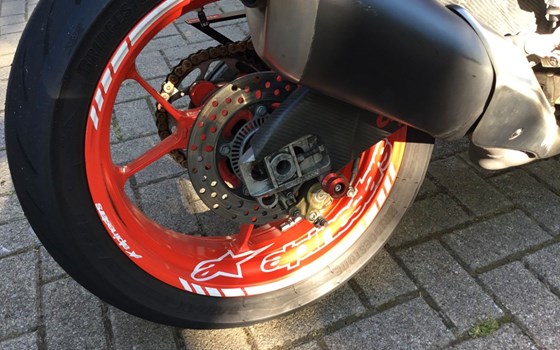 Gebrauchtmotorrad Aprilia Tuono V4 1100 Factory - Bild 9