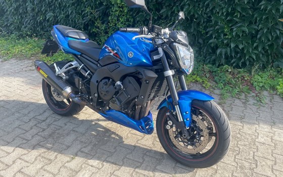 Gebrauchtmotorrad Yamaha FZ1 - Bild 1 Gebrauchtmotorrad Yamaha FZ1 - Bild 1