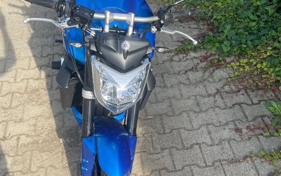 Gebrauchtmotorrad Yamaha FZ1 - Bild 11 Gebrauchtmotorrad Yamaha FZ1 - Bild 11