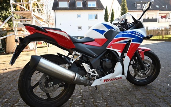 Gebrauchtmotorrad Honda CBR 300 R - Bild 4
