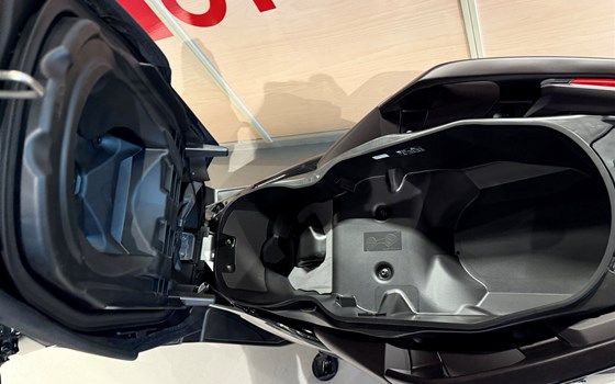 Neufahrzeug Yamaha XMAX 125 Tech MAX+ - Bild 11