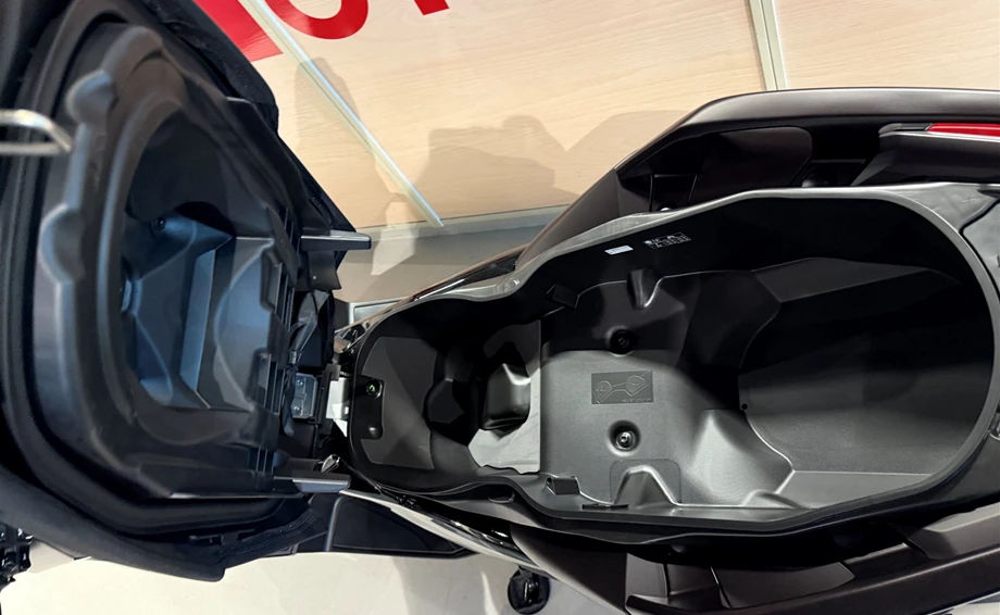 Angebot Yamaha XMAX 125 Tech MAX+ Bild 11: Angebot Yamaha XMAX 125 Tech MAX+