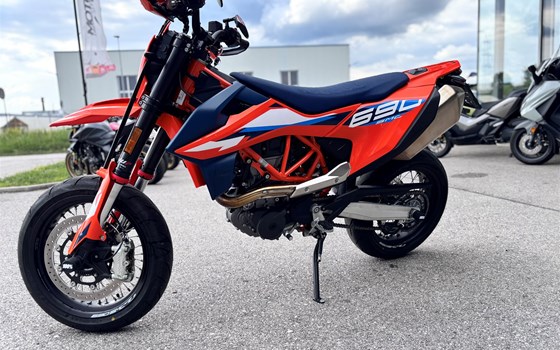 Gebrauchtmotorrad KTM 690 SMC R - Bild 2 Gebrauchtmotorrad KTM 690 SMC R - Bild 2