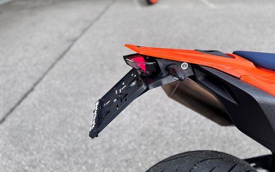 Gebrauchtmotorrad KTM 690 SMC R - Bild 4 Gebrauchtmotorrad KTM 690 SMC R - Bild 4