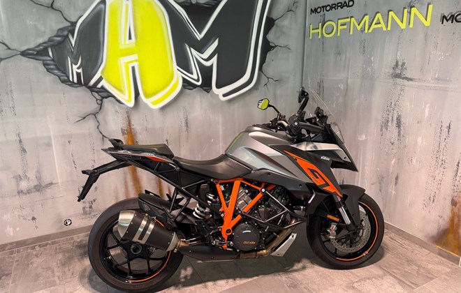 KTM 1290 Super Duke GT