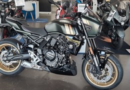 Neumotorrad Suzuki GSX-8TT