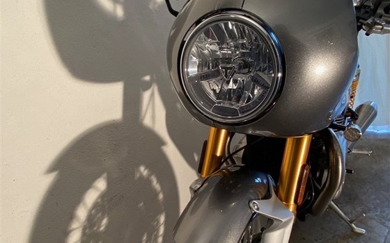 Gebrauchtmotorrad Triumph Thruxton 1200R - Bild 11