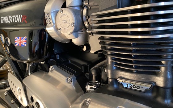 Gebrauchtmotorrad Triumph Thruxton 1200R - Bild 3