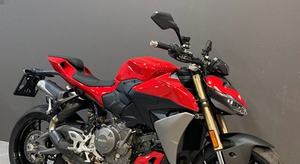 Neumotorrad Ducati Streetfighter V2