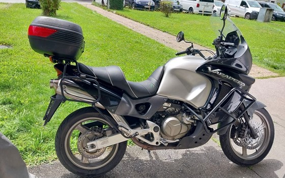 Gebrauchtmotorrad Honda XL 1000 V Varadero - Bild 1 Gebrauchtmotorrad Honda XL 1000 V Varadero - Bild 1