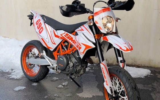 Gebrauchtmotorrad KTM 690 SMC R - Bild 1 Gebrauchtmotorrad KTM 690 SMC R - Bild 1