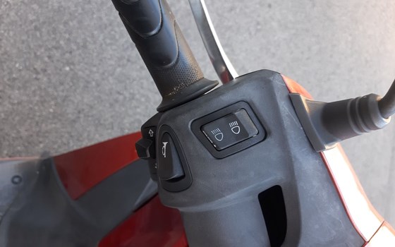 Gebrauchtmotorrad Honda SH125i - Bild 7