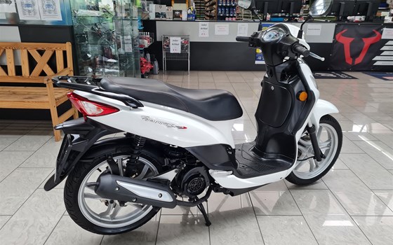 Gebrauchtmotorrad Sym Symphony 125 S - Bild 2 Gebrauchtmotorrad Sym Symphony 125 S - Bild 2