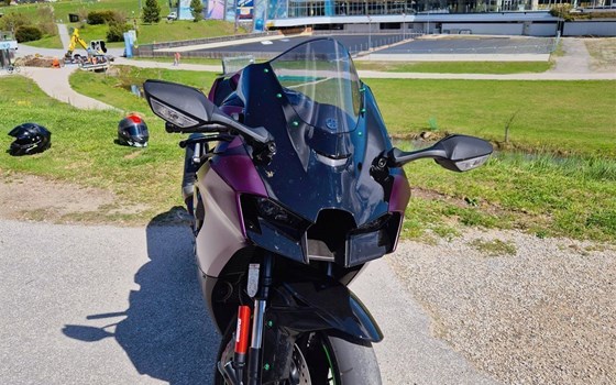 Gebrauchtmotorrad Kawasaki Ninja ZX-10R - Bild 1