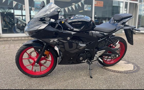 Gebrauchtmotorrad Suzuki GSX-R125 - Bild 2