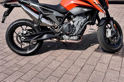 KTM 790 Duke L
