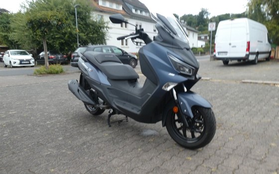Gebrauchtmotorrad Sym Joymax Z+ 300i - Bild 1