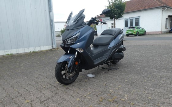 Gebrauchtmotorrad Sym Joymax Z+ 300i - Bild 3