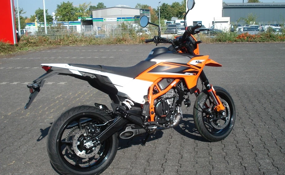 Angebot KTM 125 SMC R Bild 3: Angebot KTM 125 SMC R