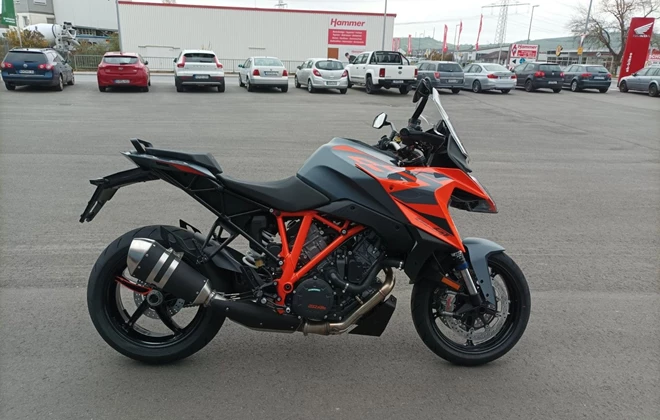KTM 1290 Super Duke GT