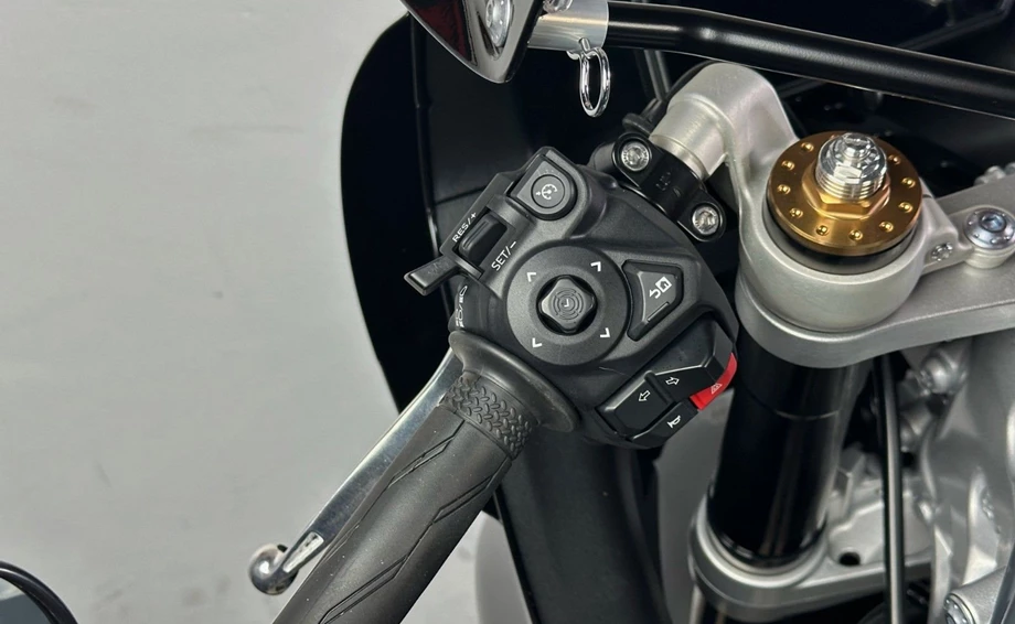 Angebot Yamaha XSR900 GP Bild 12: Angebot Yamaha XSR900 GP