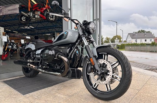 BMW R 18