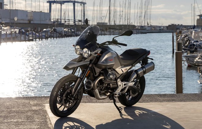 Moto Guzzi V85 Strada