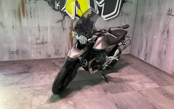 Gebrauchtmotorrad Moto Guzzi V85 Strada - Bild 2