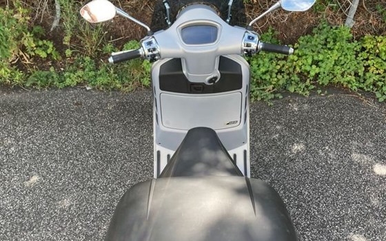Gebrauchtmotorrad Vespa GTS 125 Super Tech - Bild 14 Gebrauchtmotorrad Vespa GTS 125 Super Tech - Bild 14