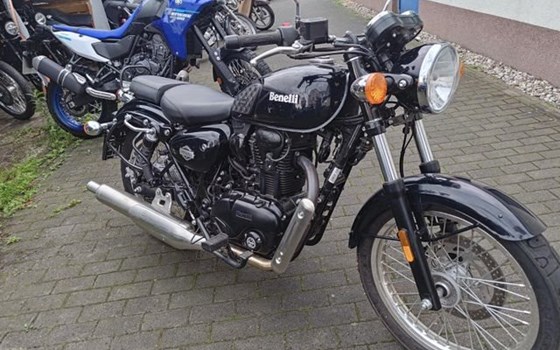 Gebrauchtmotorrad Benelli Imperiale 400 - Bild 1