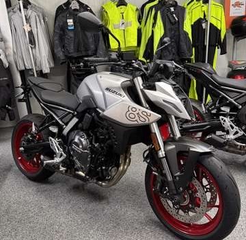 Gebrauchtmotorrad Suzuki GSX-8S - Bild 1