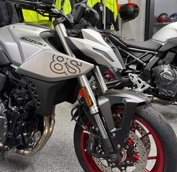 Gebrauchtmotorrad Suzuki GSX-8S - Bild 2