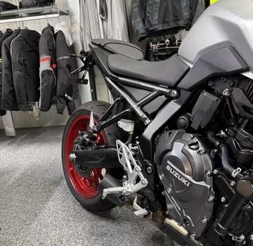 Gebrauchtmotorrad Suzuki GSX-8S - Bild 3