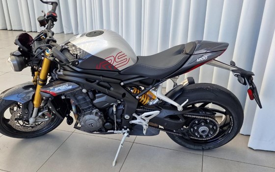 Gebrauchtmotorrad Triumph Speed Triple 1200 RS - Bild 7 Gebrauchtmotorrad Triumph Speed Triple 1200 RS - Bild 7