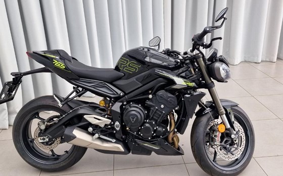 Gebrauchtmotorrad Triumph Street Triple RS - Bild 4 Gebrauchtmotorrad Triumph Street Triple RS - Bild 4