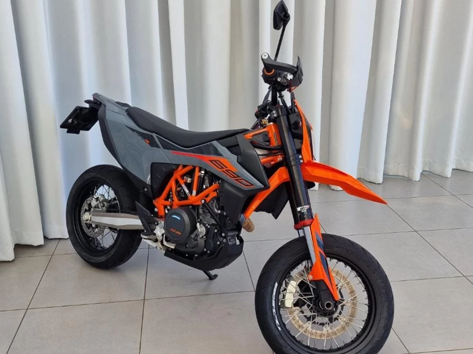Angebot KTM 690 SMC R Bild 6: Angebot KTM 690 SMC R