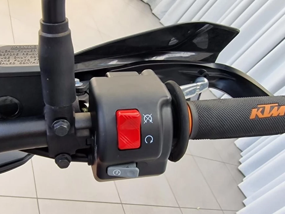 Angebot KTM 690 SMC R Bild 9: Angebot KTM 690 SMC R