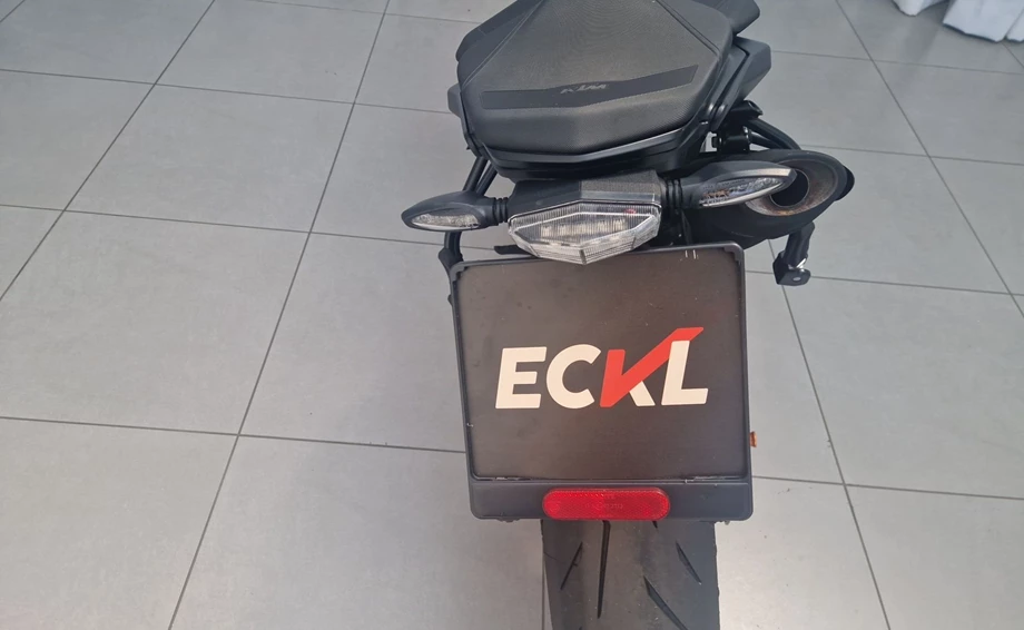 Angebot KTM 890 Duke Bild 10: Angebot KTM 890 Duke