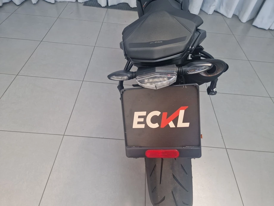 Angebot KTM 890 Duke Bild 10: Angebot KTM 890 Duke