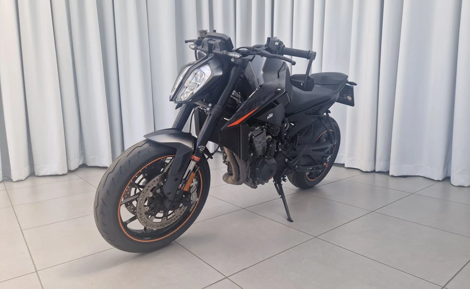 Angebot KTM 890 Duke Bild 2: Angebot KTM 890 Duke