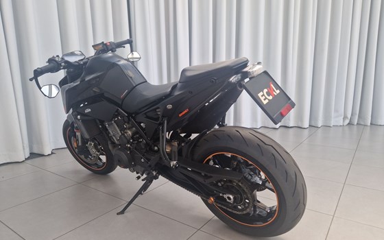 Gebrauchtmotorrad KTM 890 Duke - Bild 6