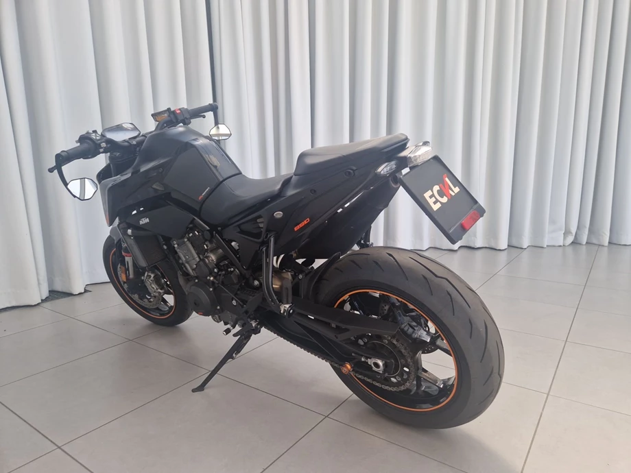 Angebot KTM 890 Duke Bild 6: Angebot KTM 890 Duke