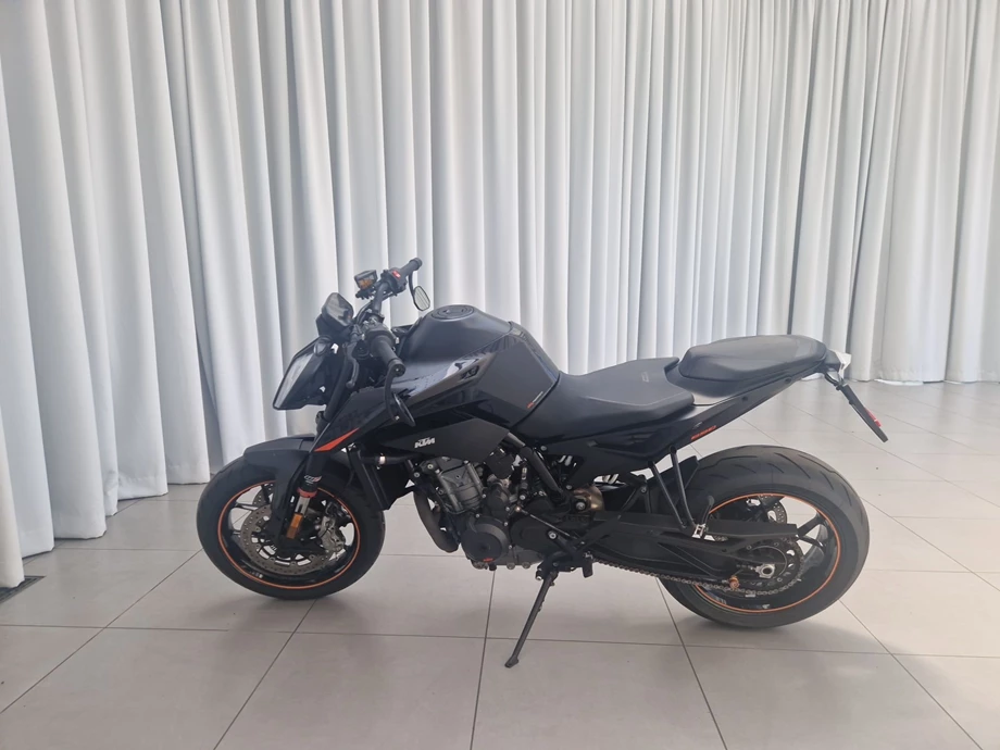 Angebot KTM 890 Duke Bild 7: Angebot KTM 890 Duke