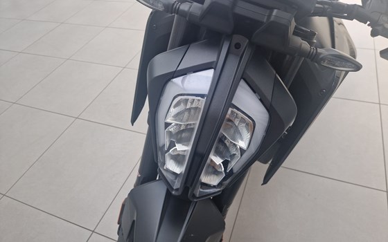 Gebrauchtmotorrad KTM 890 Duke - Bild 8